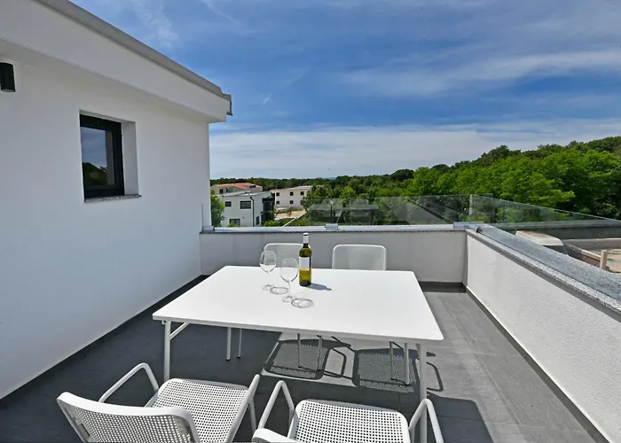 Bianca 빌라 포레치